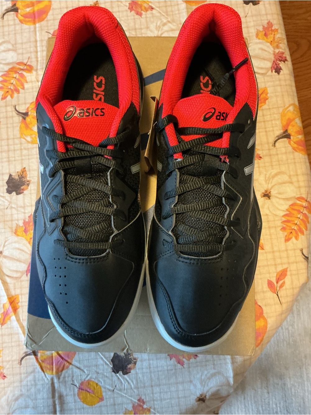 ASICS Men’s Black Athletic Sneakers with Red Lining men’s 9.5 Gel Dedicate 7